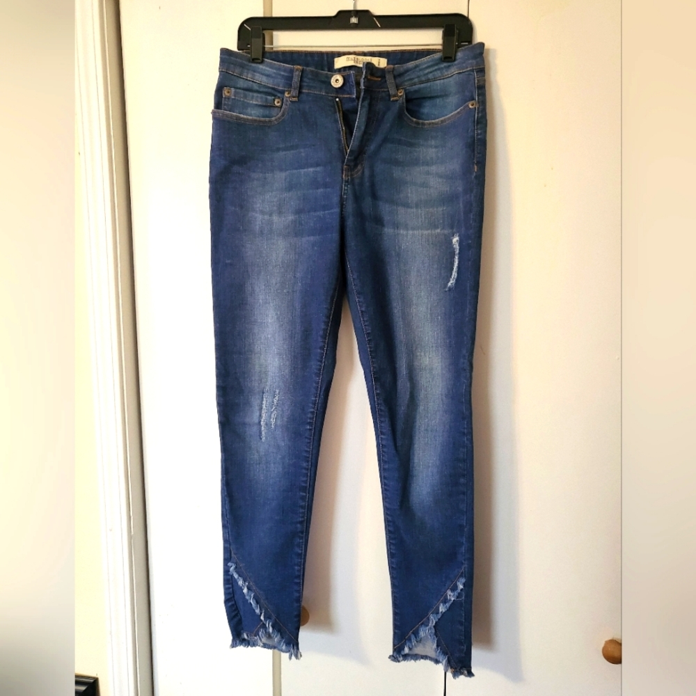Muselooks Ergo Distressed Sharkbite Hem Ankle Jeans Size 11 EUC